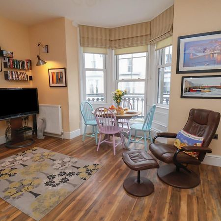 Apartment 4 Γουίτμπι Εξωτερικό φωτογραφία