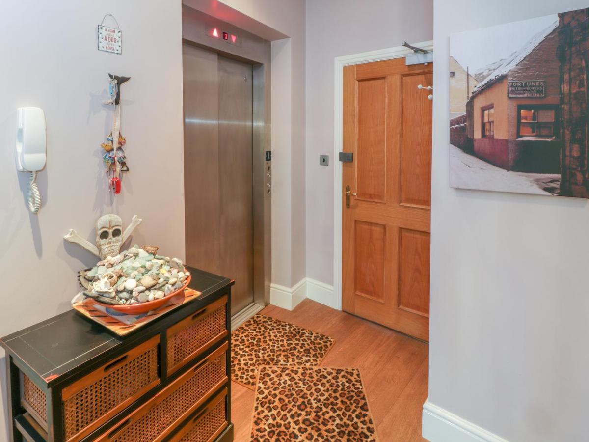 Apartment 4 Γουίτμπι Εξωτερικό φωτογραφία